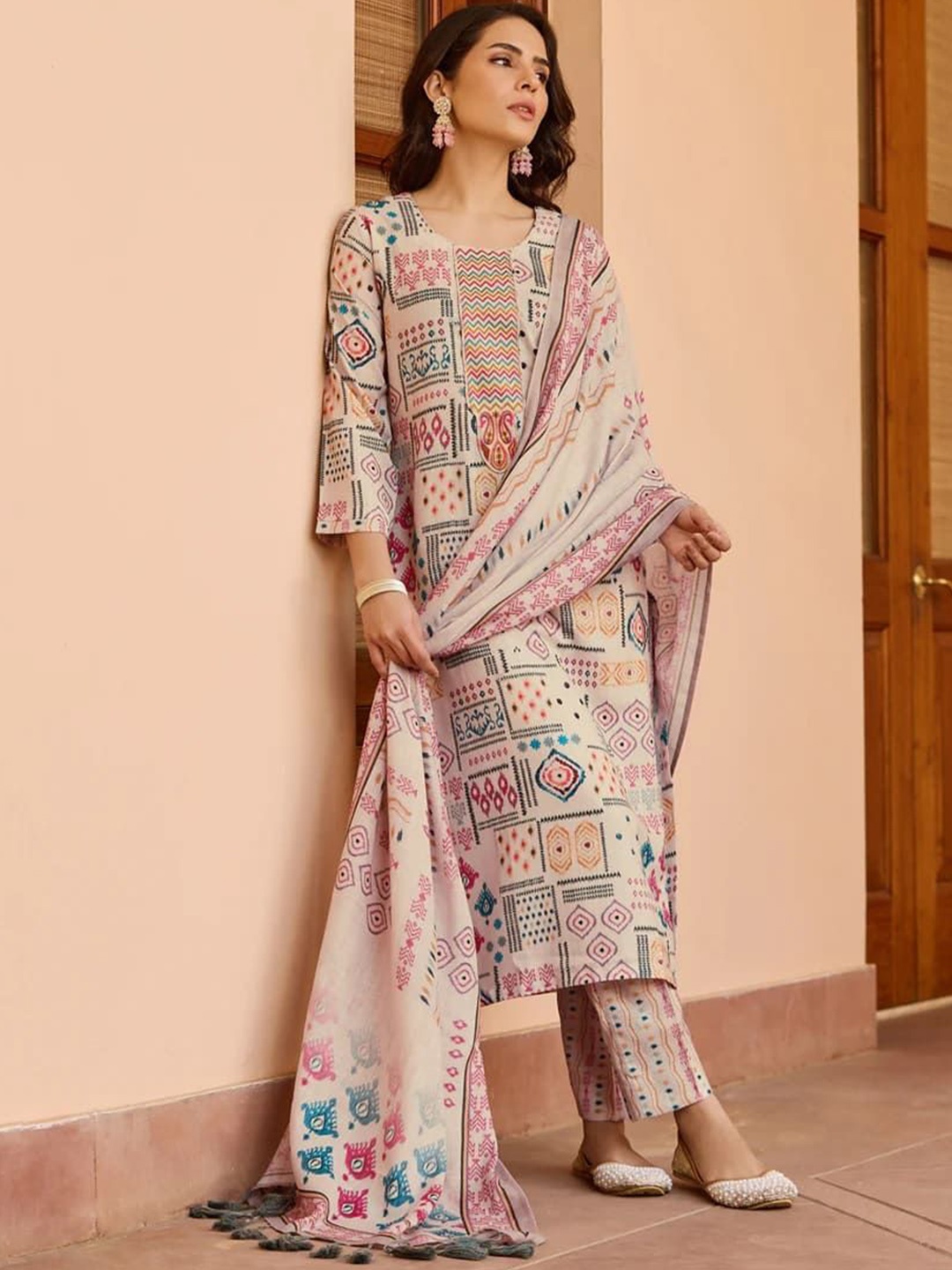 

Shriji fashion Ethnic Motifs Printed Kantha Work Pure Cotton Kurta with Trousers & Dupatta, Beige