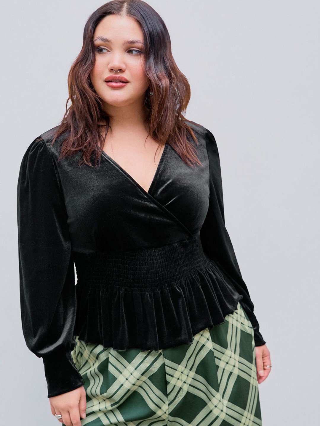 

DressBerry Curve Women V-Neck Top, Black