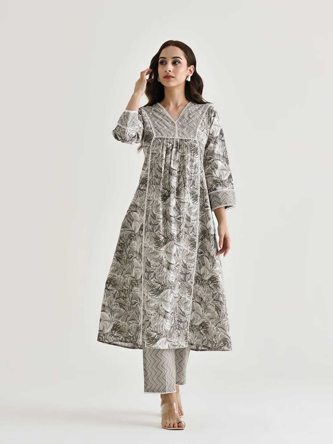 

Shriji fashion Floral V Neck Beads work Pure Cotton A-Line Kurta With Trouser & Dupatta, Grey
