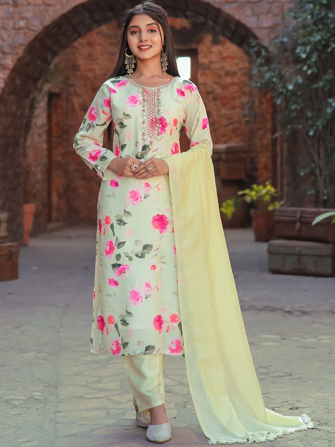 

Shriji fashion Floral Printed Gotta Patti Work Round Neck Kurta With Trouser & Dupatta, Cream