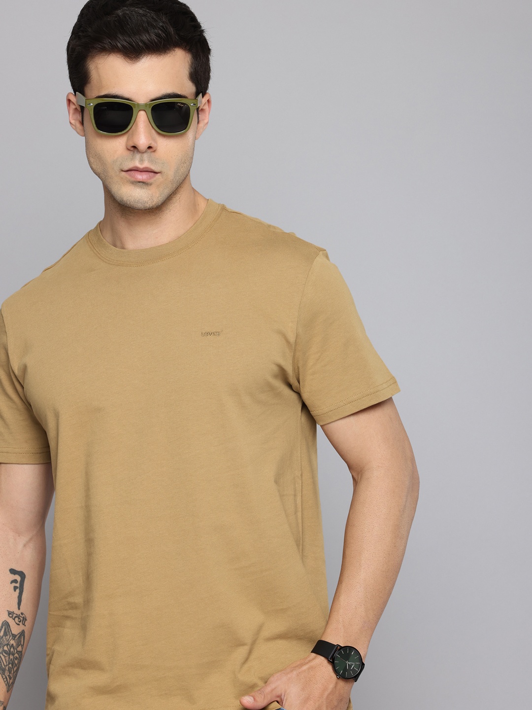 

Levis Pure Cotton Slim Fit T-shirt, Khaki