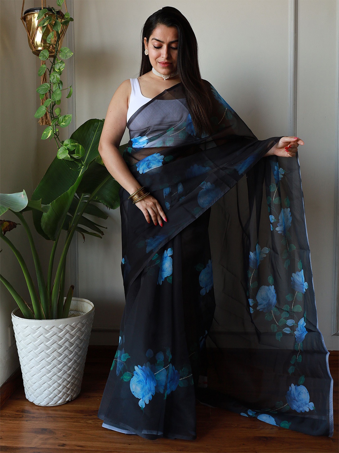 

Anouk Floral Printed Saree, Black
