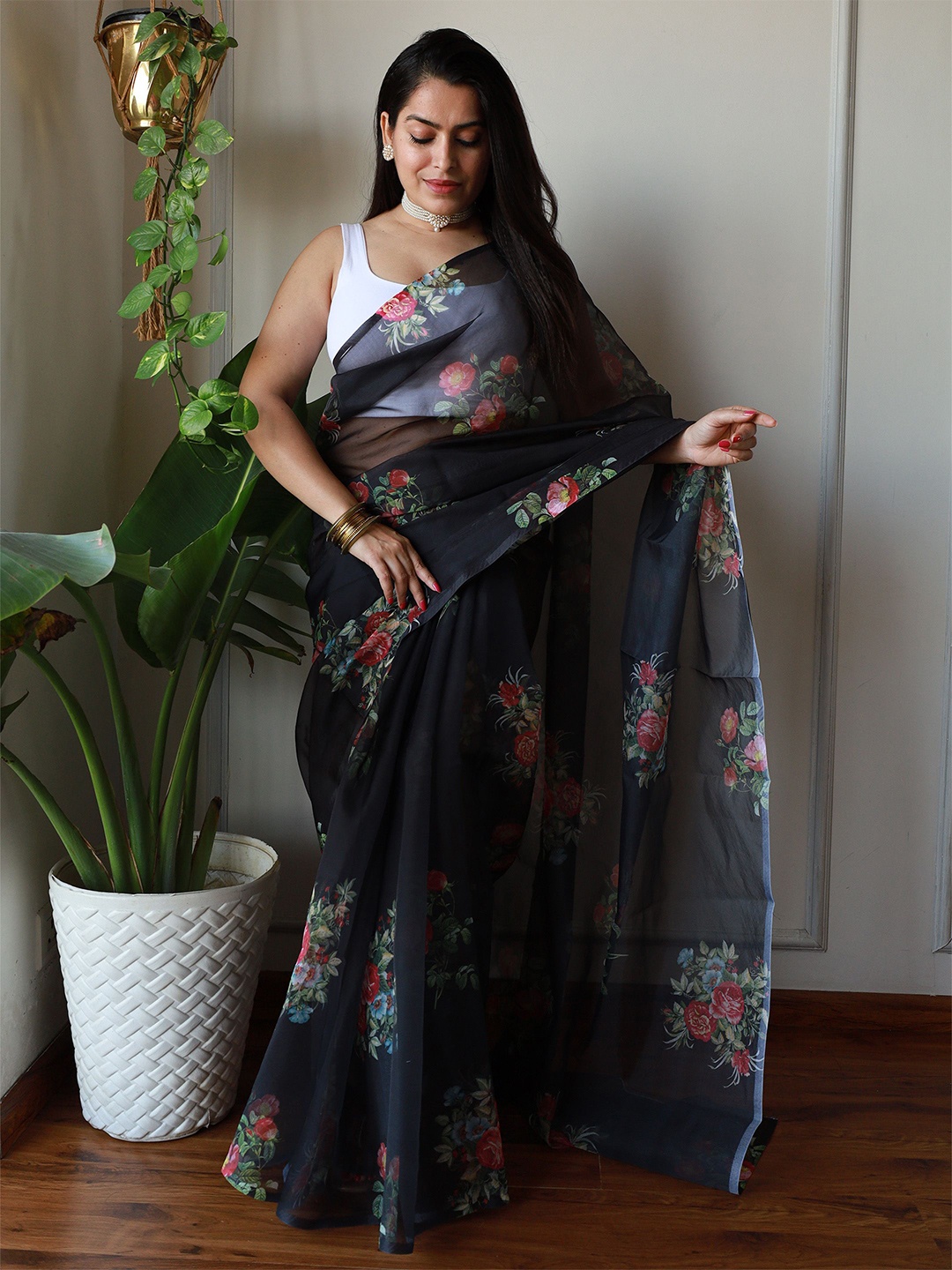 

Anouk Floral Printed Saree, Black