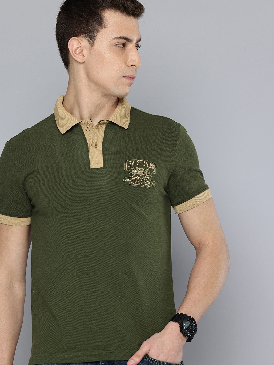 

Levis Pure Cotton Brand Logo Embroidered Slim Fit T-shirt, Green