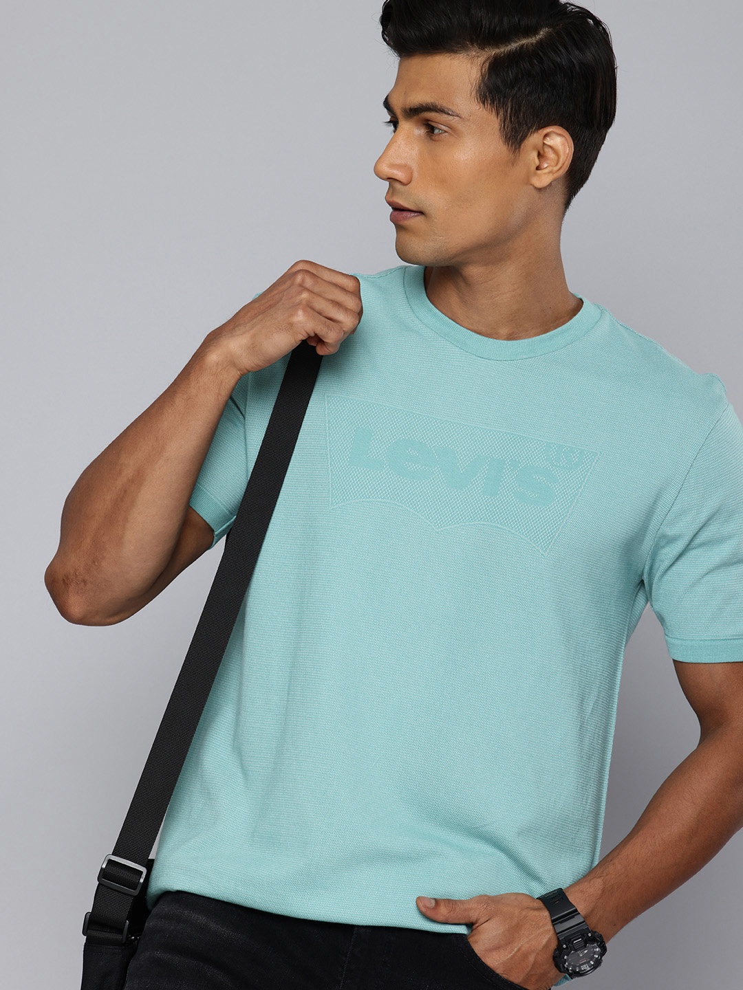 

Levis Brand Logo Self Design Slim Fit T-shirt, Blue