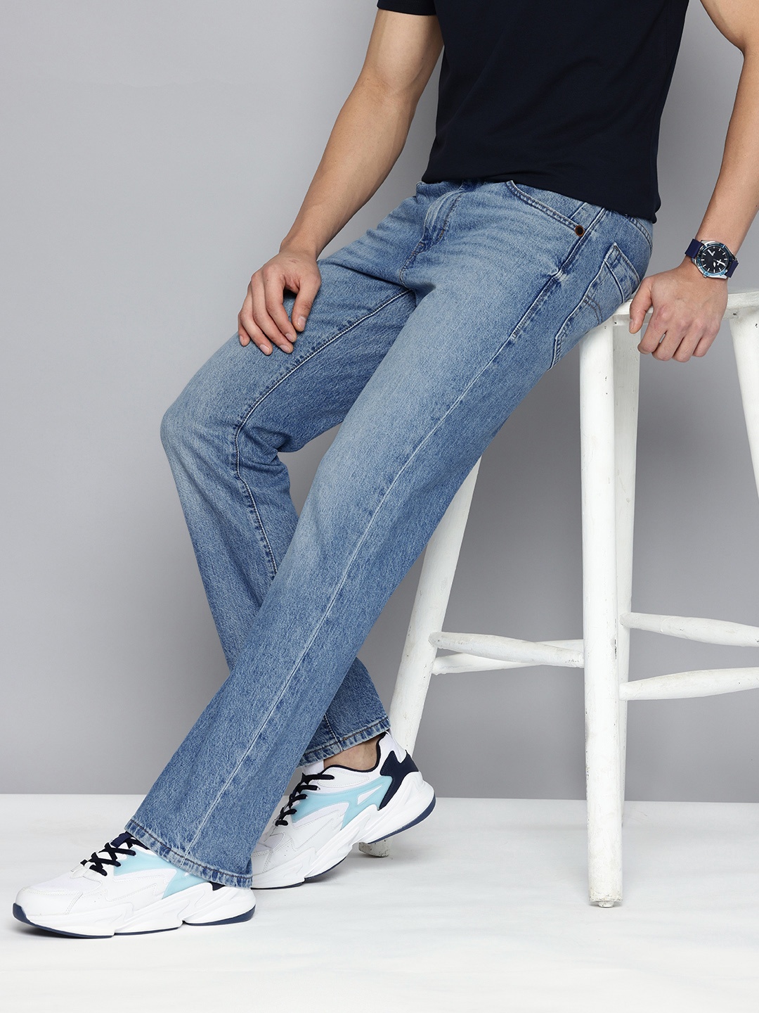 

Levis Men 527 Slim Bootcut Heavy Fade Stretchable Jeans, Blue