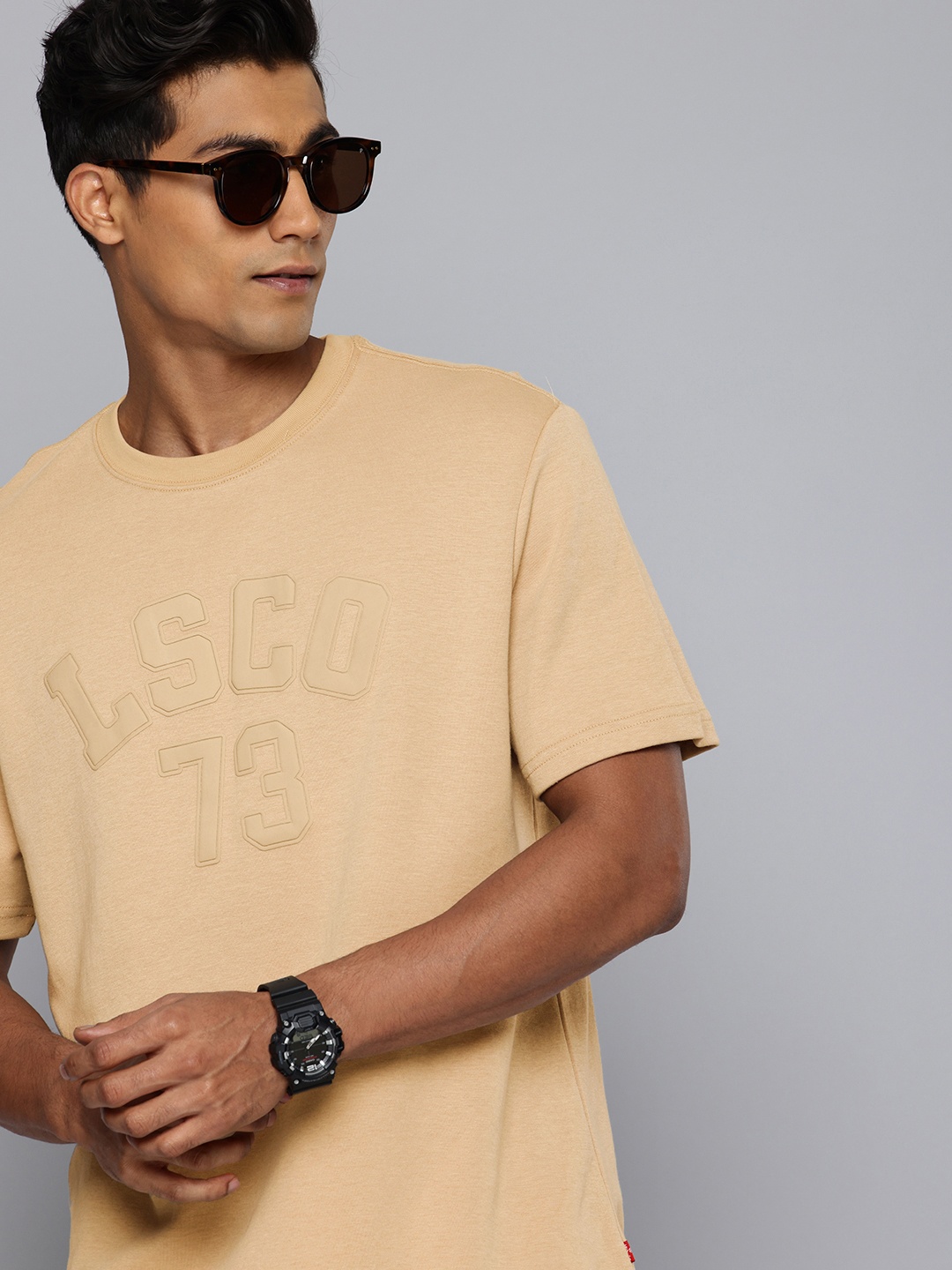 

Levis Brand Logo Printed T-shirt, Beige