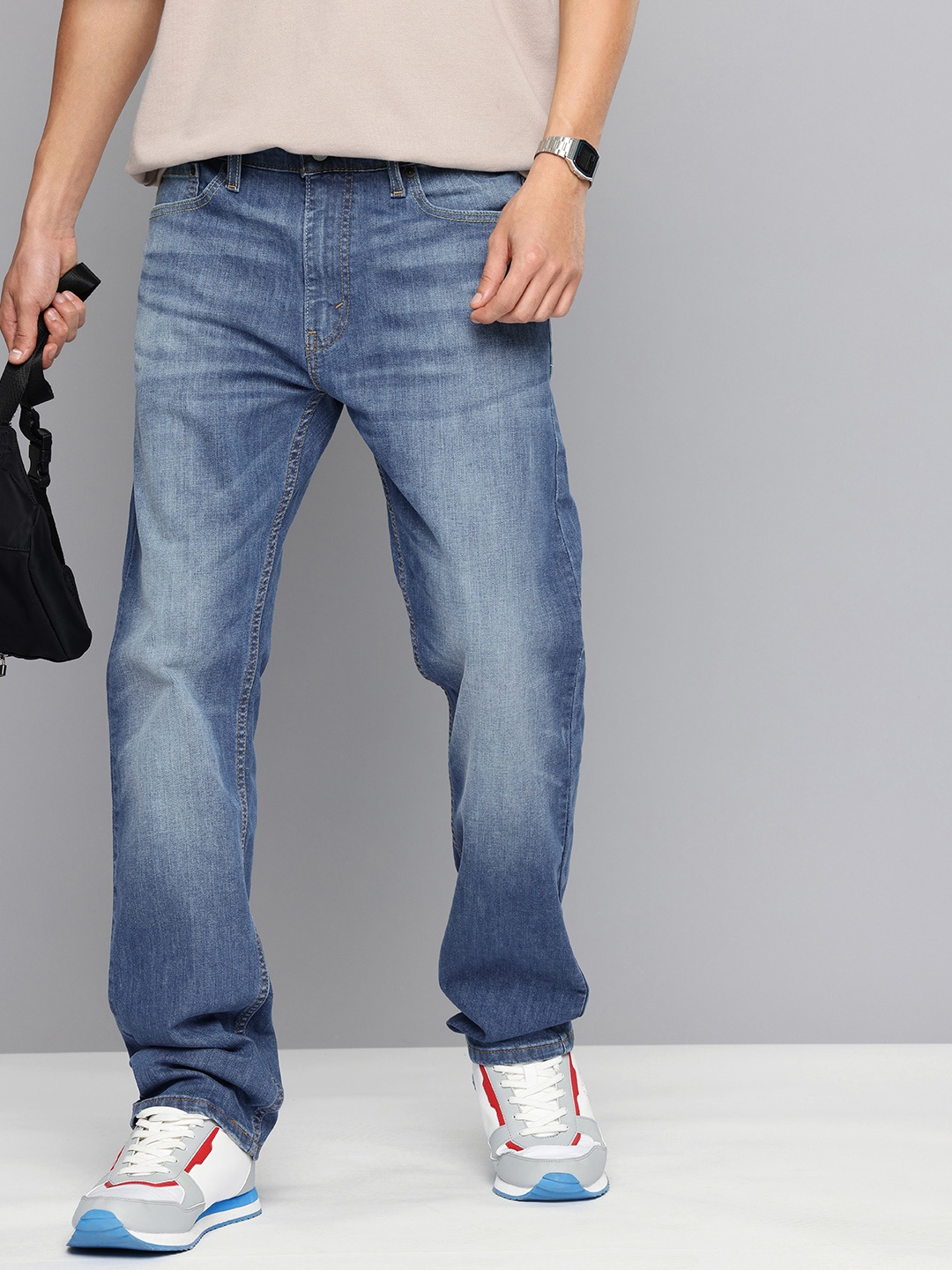 

Levis Men 513 Slim Fit Light Fade Stretchable Jeans, Blue