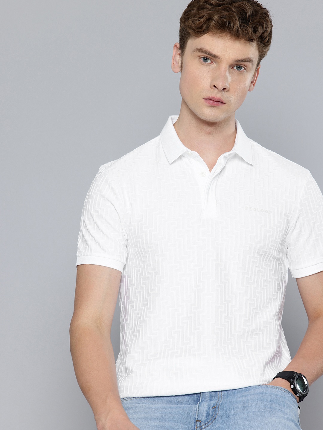 

Levis Geometric Self Design Polo Collar Slim Fit T-shirt, White