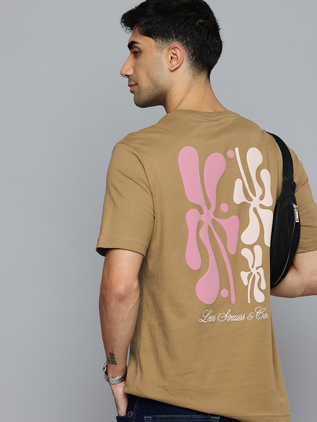 

Levis Graphic Printed Pure Cotton T-shirt, Brown