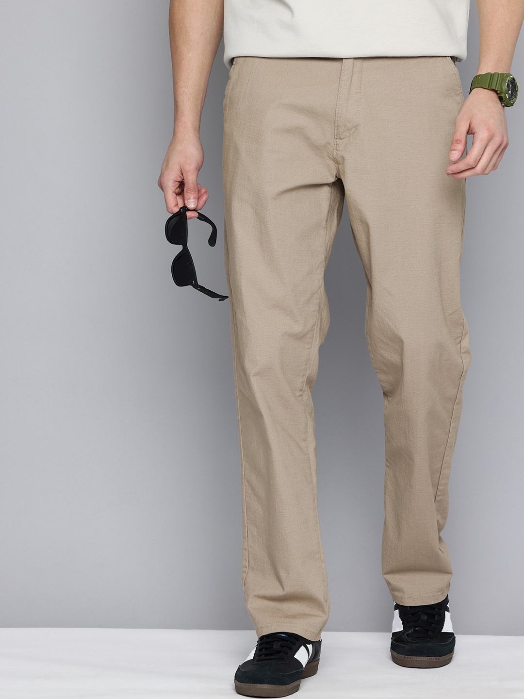 

Levis Men Straight Fit Chinos Trousers, Taupe