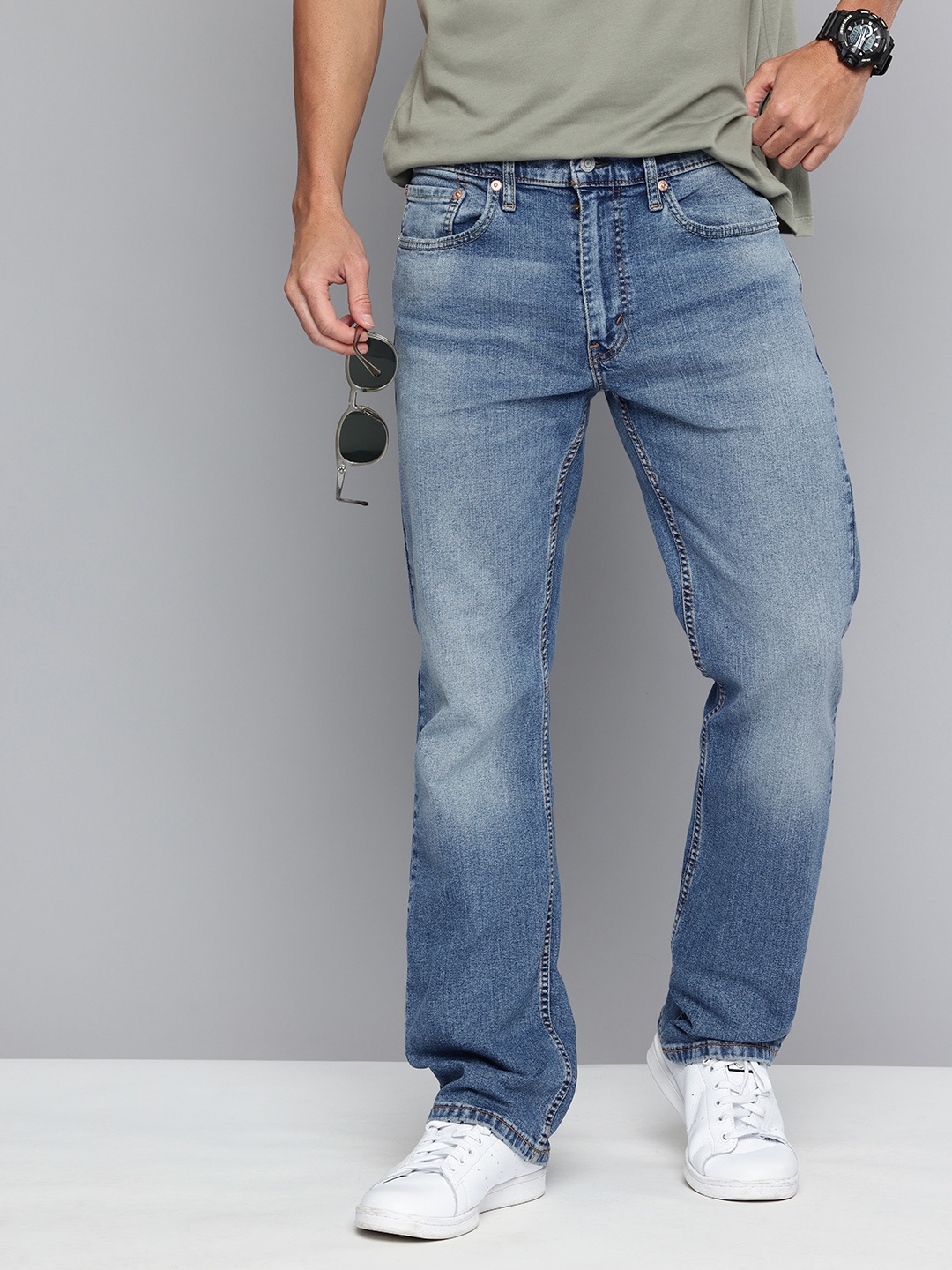 

Levis Men 527 Slim Bootcut Fit Light Fade Stretchable Jeans, Blue