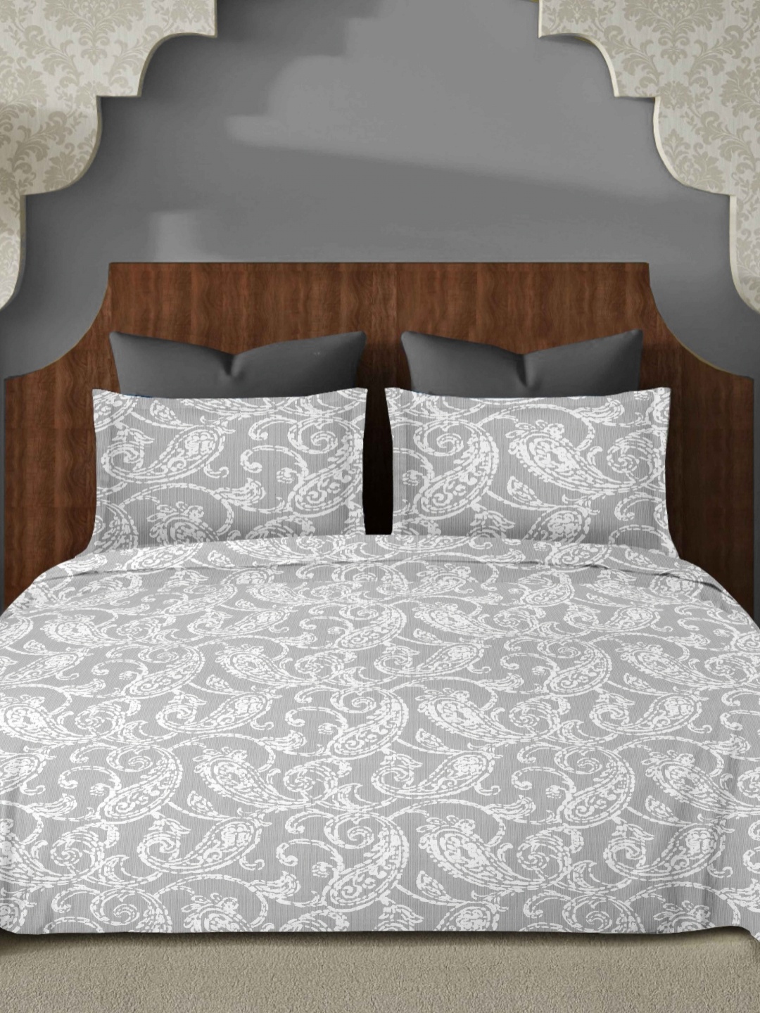 

Ariana Grey & White Floral Printed 144 TC Cotton King Bedsheet Set 2.70 m x 2.70 m