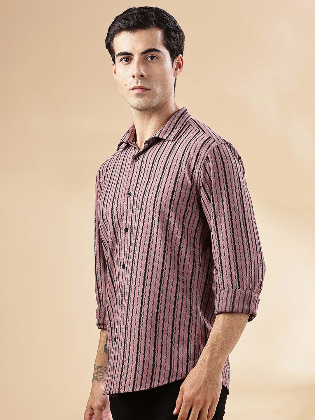 

HERE&NOW Men Slim Fit Cutaway Collar Vertical Striped Casual Shirt, Pink