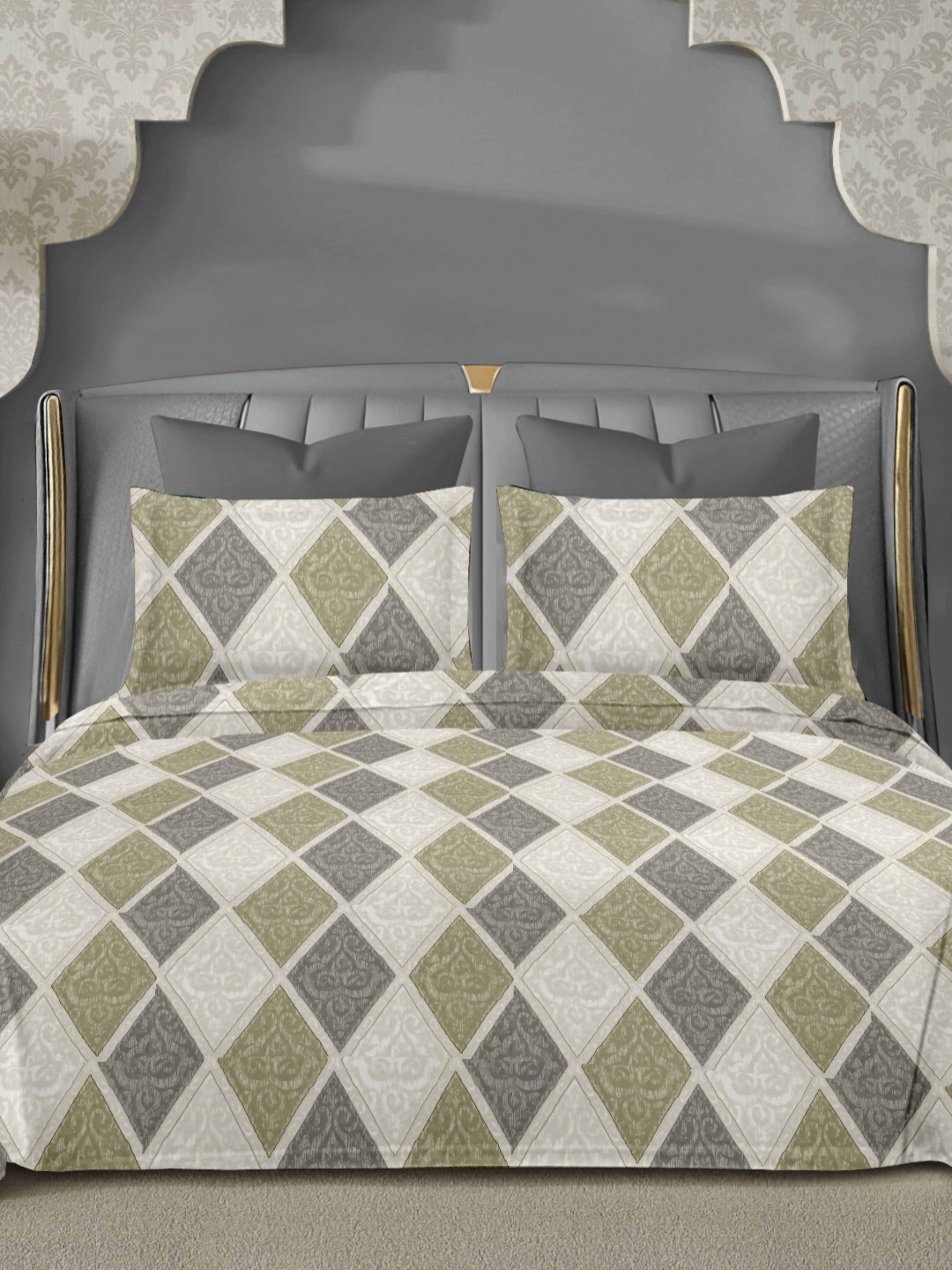 

Ariana Grey & Brown Geometric Printed 144 TC Cotton King Bedsheet Set 2.70 m x 2.70 m