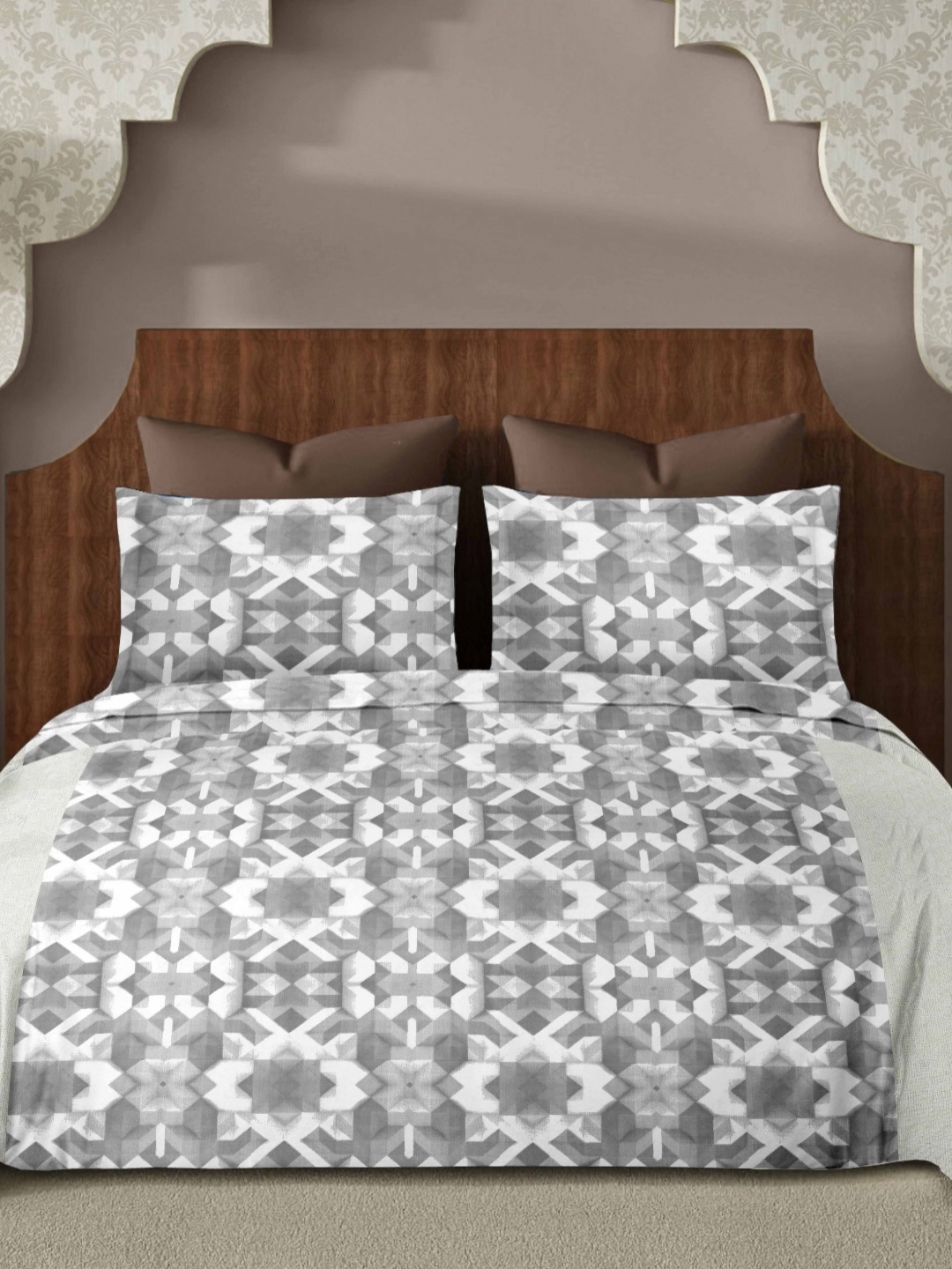 

Ariana Grey & White Printed 144 TC Cotton King Bedsheet Set 2.70 m x 2.70 m