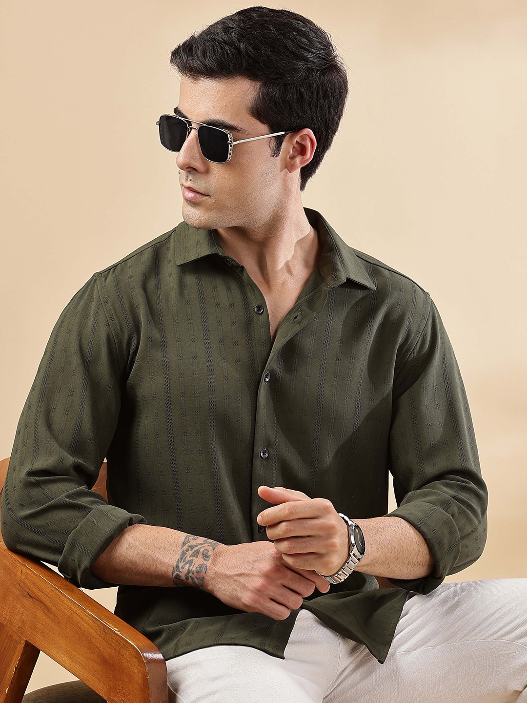 

HERE&NOW Men Slim Fit Cutaway Collar Textured Casual Shirt, Olive