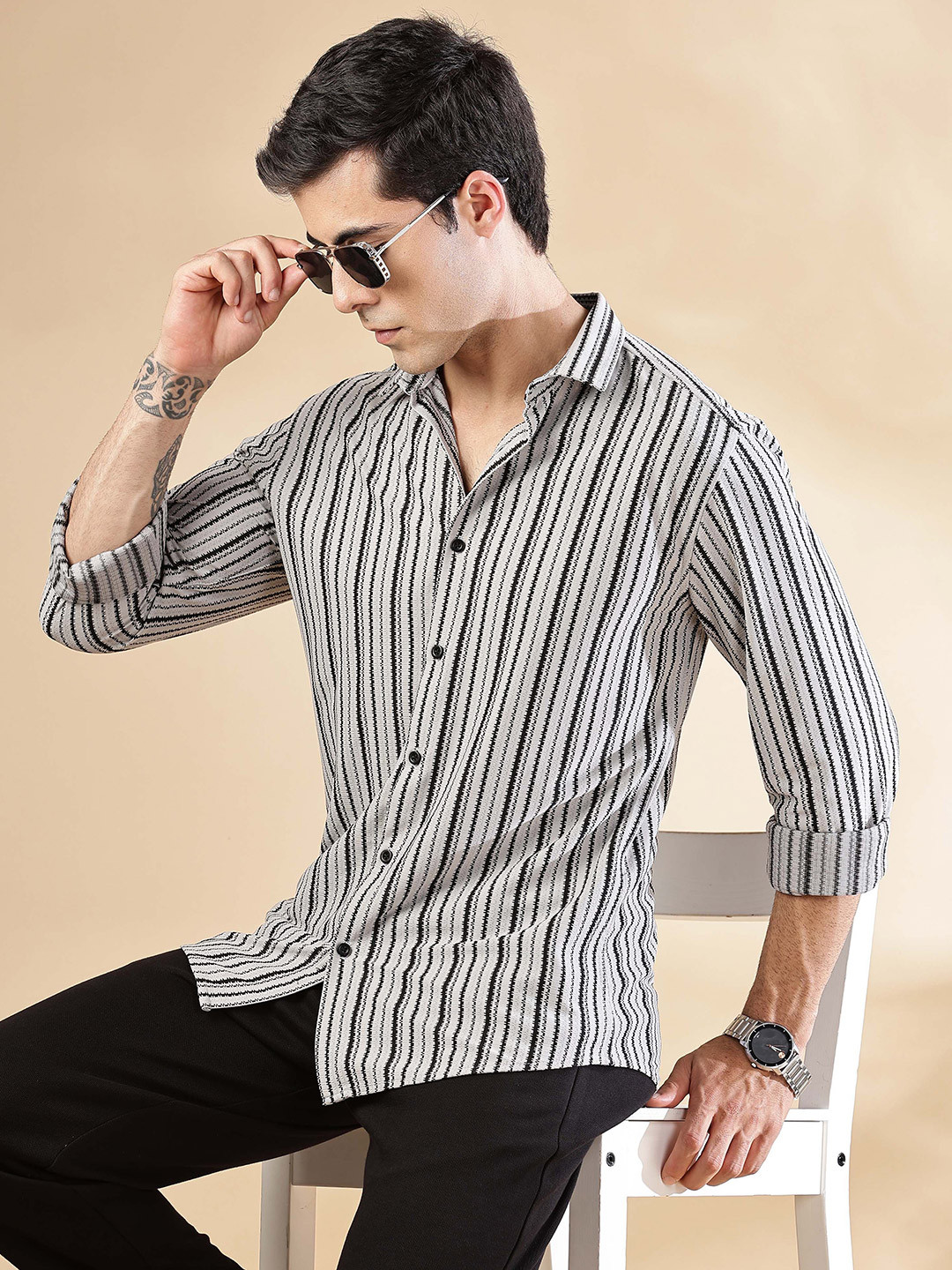 

HERE&NOW Men Slim Fit Cutaway Collar Vertical Striped Casual Shirt, Off white