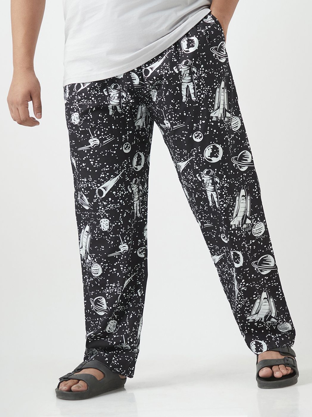 

Bewakoof Plus Men Black All Over Printed Cotton Lounge Pants