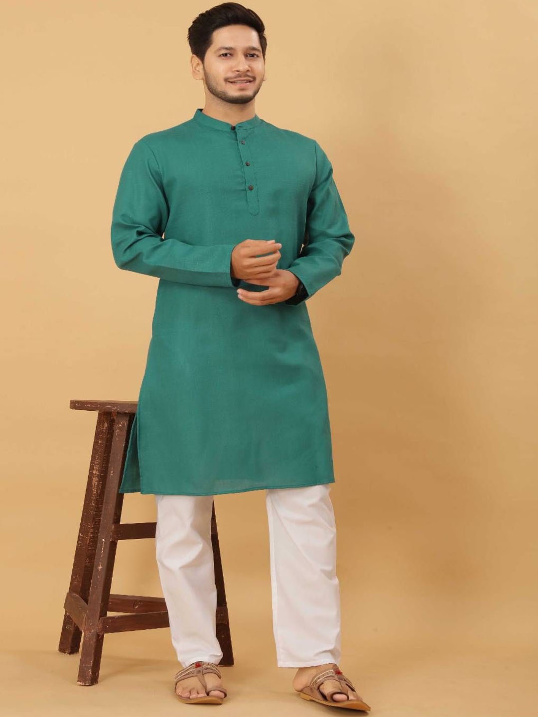 

Odd By Poshaak Men Solid Cotton Regular Kurta, Green