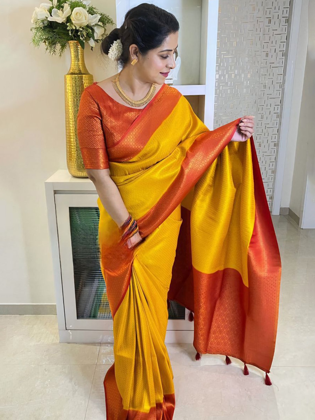 

Taslar Woven Design Zari Pure Silk Banarasi Saree, Yellow
