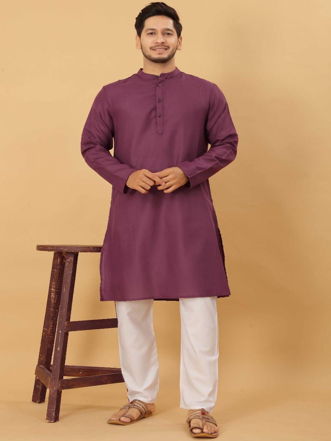 

Odd By Poshaak Men Solid Cotton Regular Kurta, Burgundy