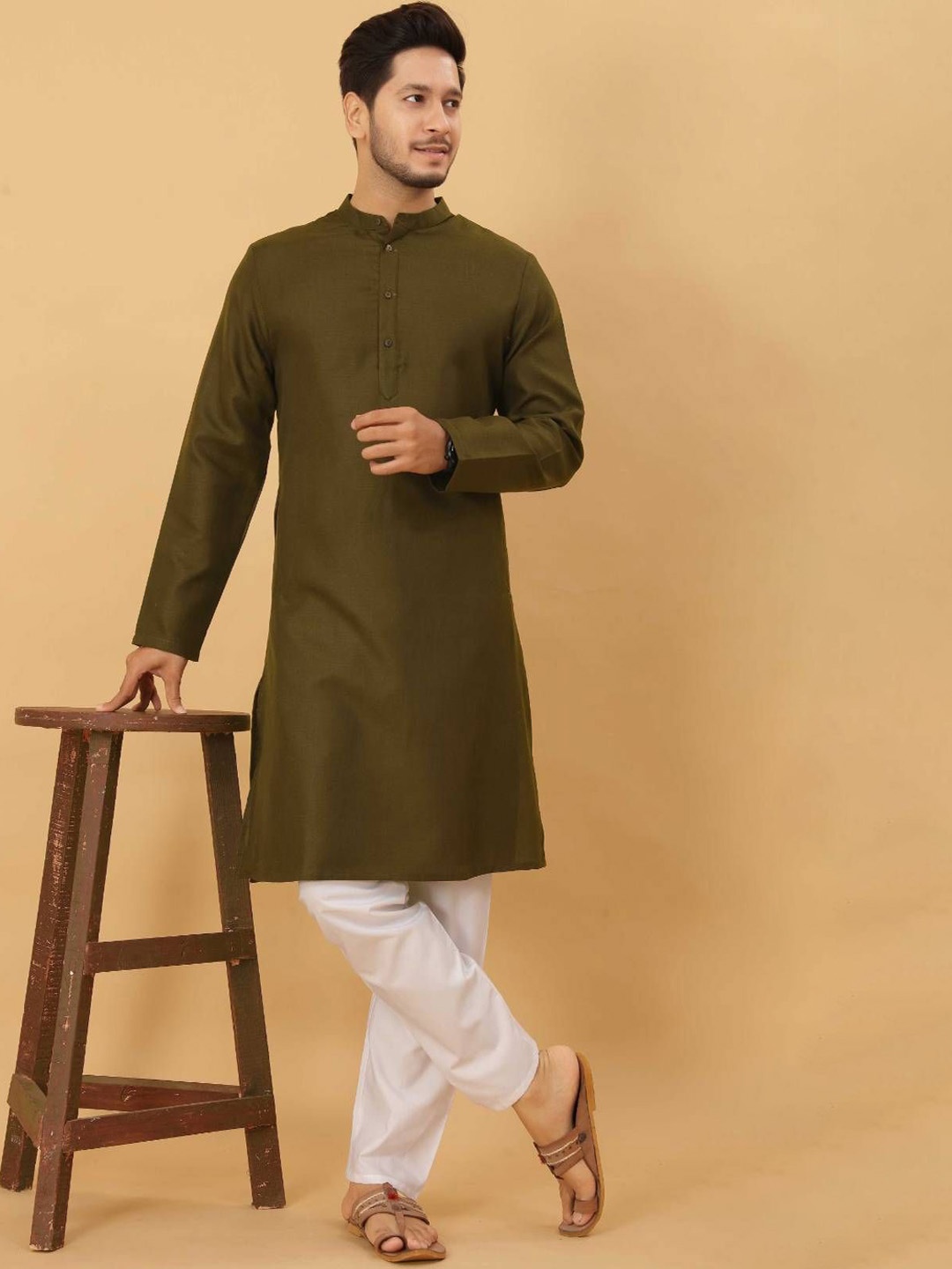 

Odd By Poshaak Men Solid Cotton Regular Kurta, Olive