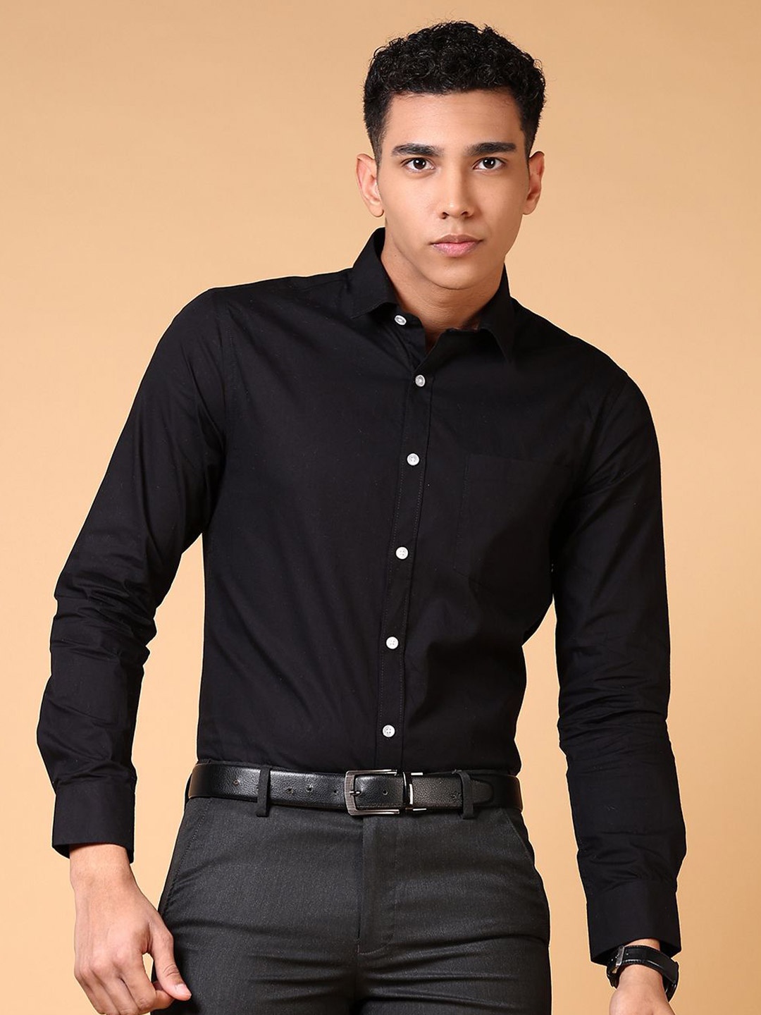 

J White by Vmart Men Slim Fit Spread Collar Solid Cotton Formal Shirt, Black