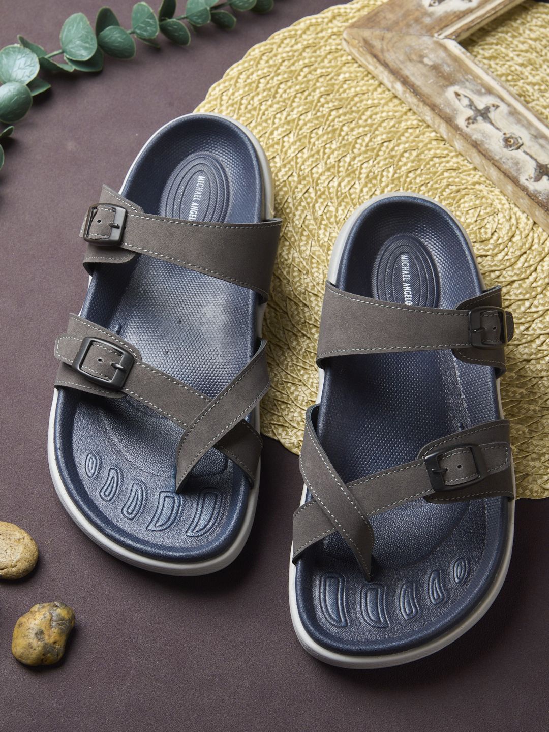 

MICHAEL ANGELO Men Slip-On Flip Flops, Grey