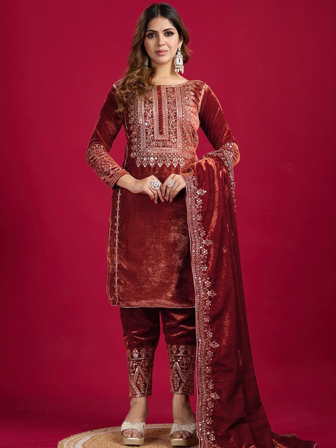 

HARI FASHION Floral Embroidered Sequinned Velvet Kurti With Trousers And Dupatta, Brown