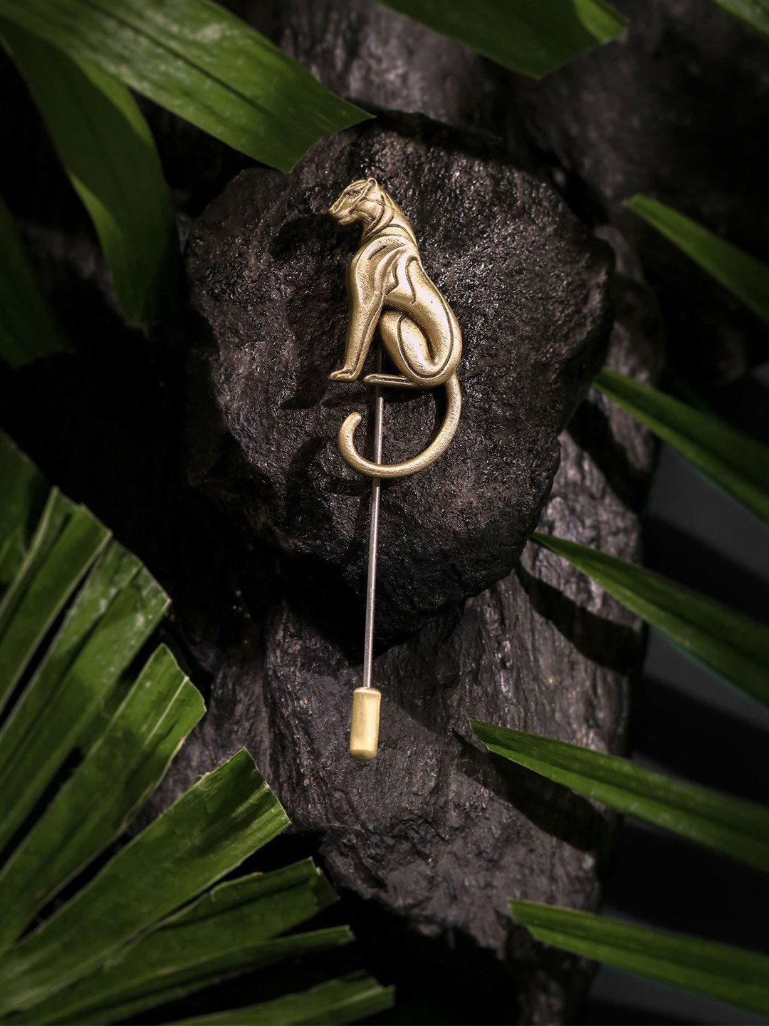 

COSA NOSTRAA Men's Sacred Step Brooch, Gold