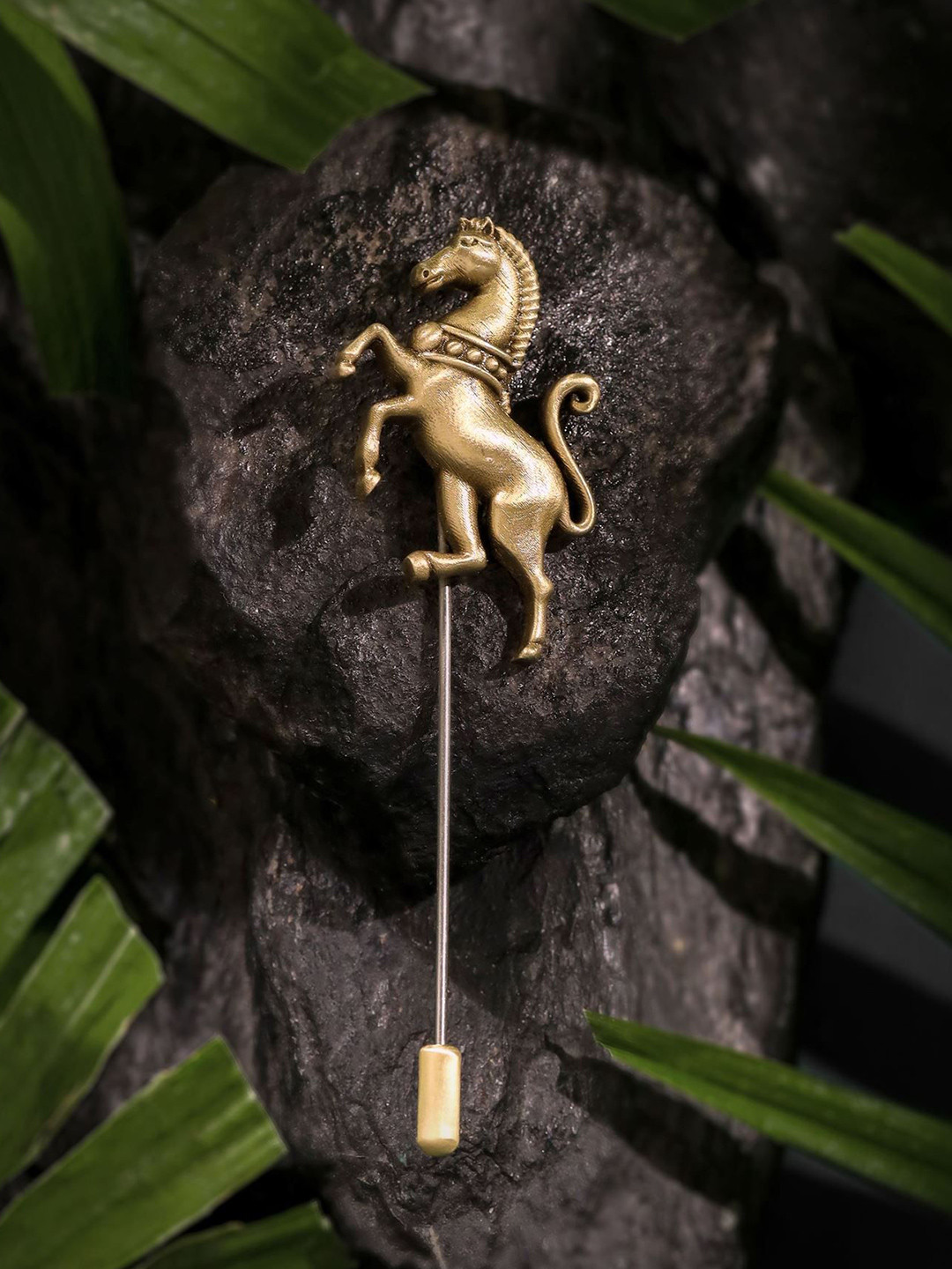 

COSA NOSTRAA Men Gallant Stallion Brooch, Gold