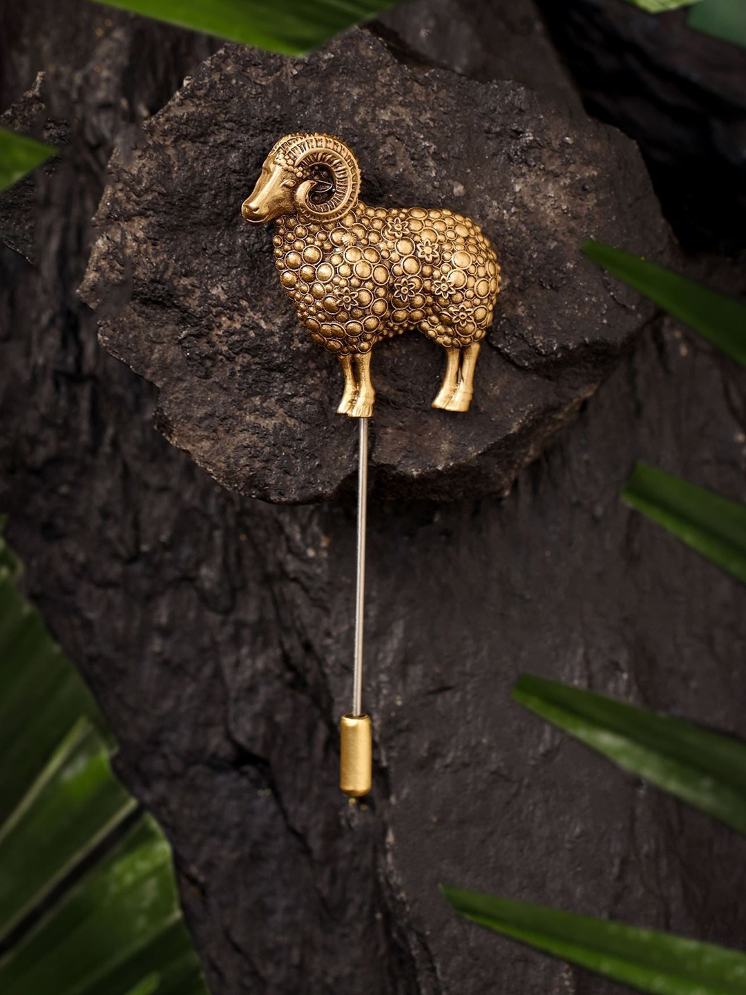 

COSA NOSTRAA Men Ram's Valor Brooch, Gold