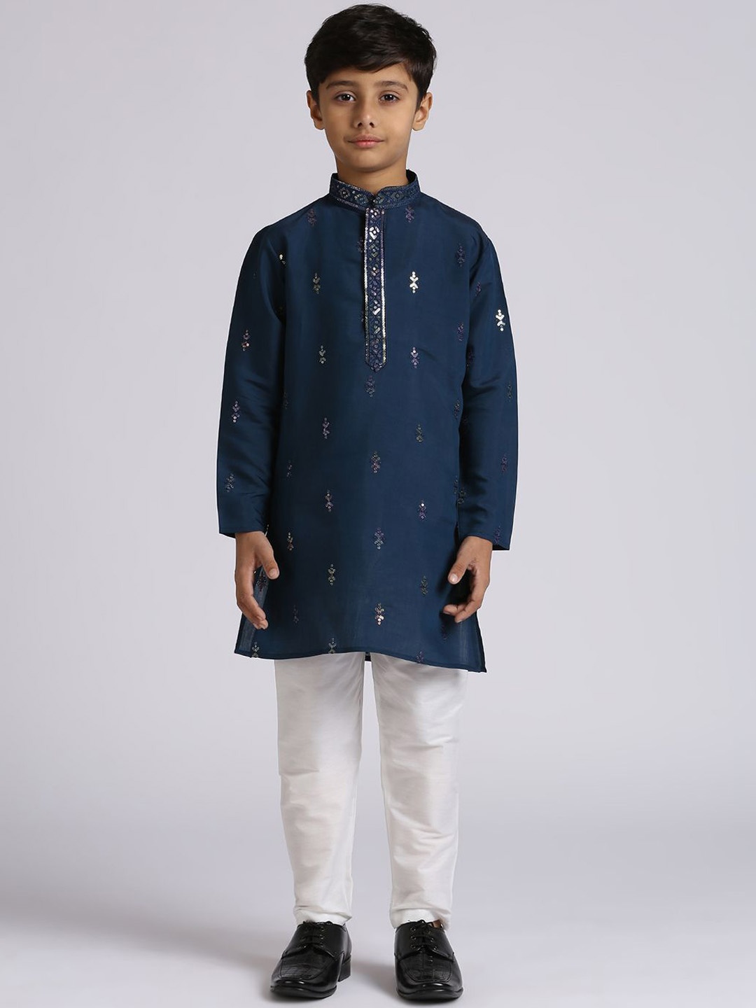 

Sangria Boys Ethnic Motifs Embroidered Sequinned Mandarin Collar Kurta With Pyjamas, Blue