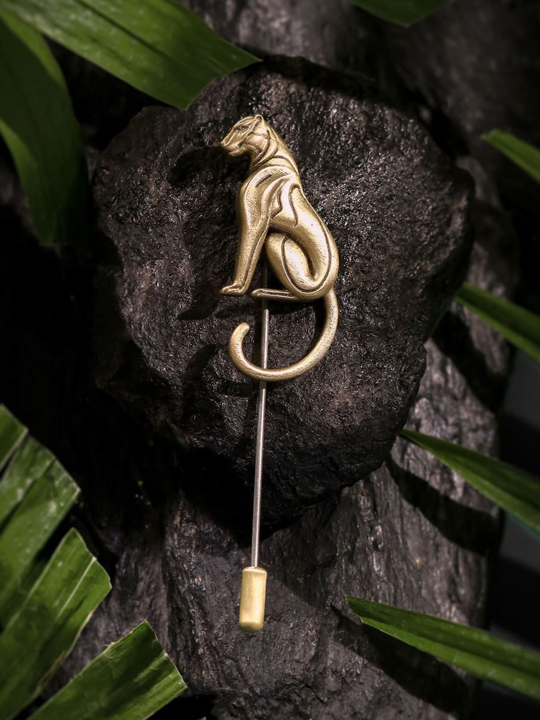 

COSA NOSTRAA Men Gold Toned Panther Lapel Pin Brooch