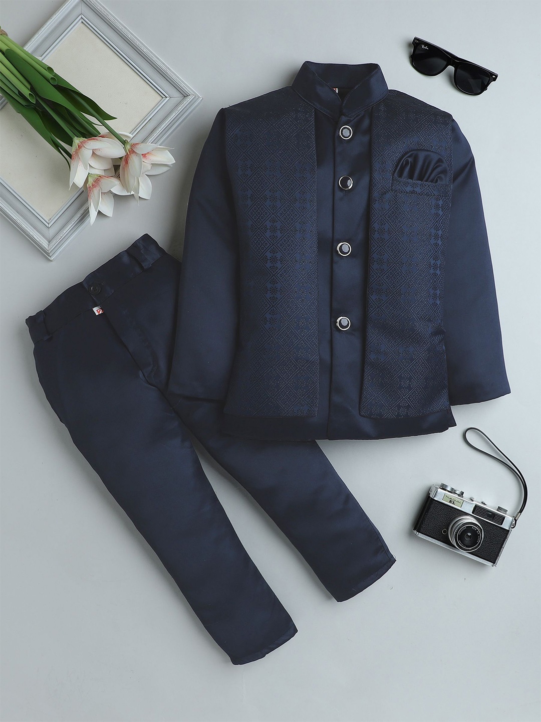 

BAESD Boys Self Design Single-Breasted Mandarin Collar Double Vent 2-Piece Suit, Navy blue