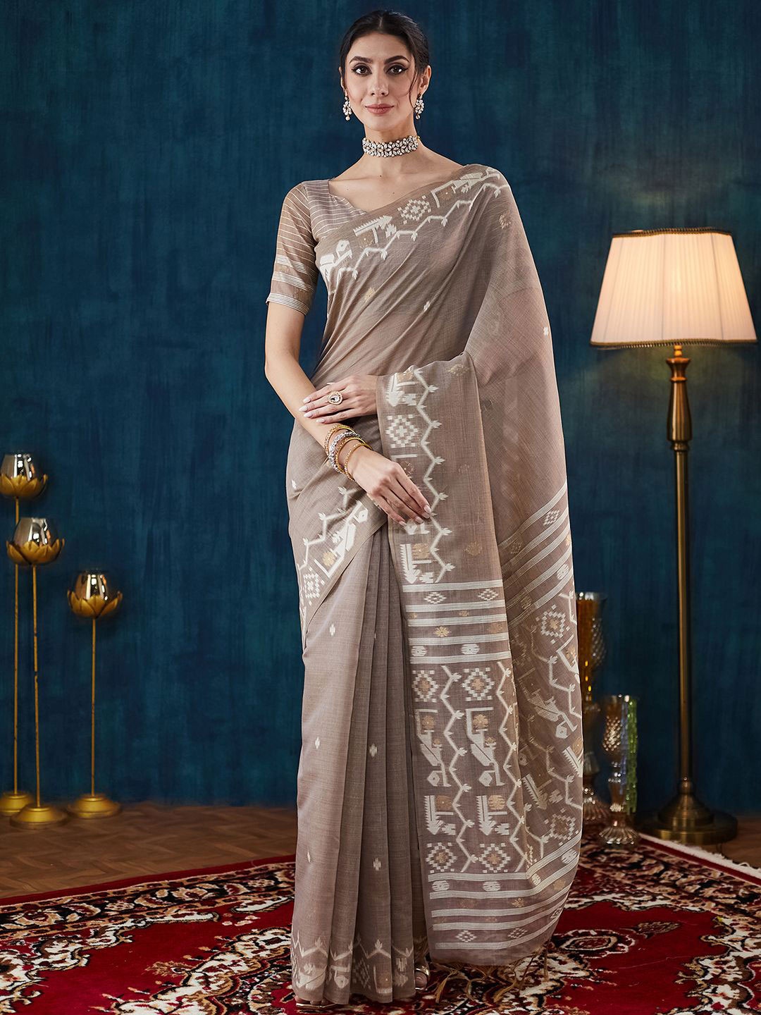 

Satrani Woven Design Weaving Saree, Beige