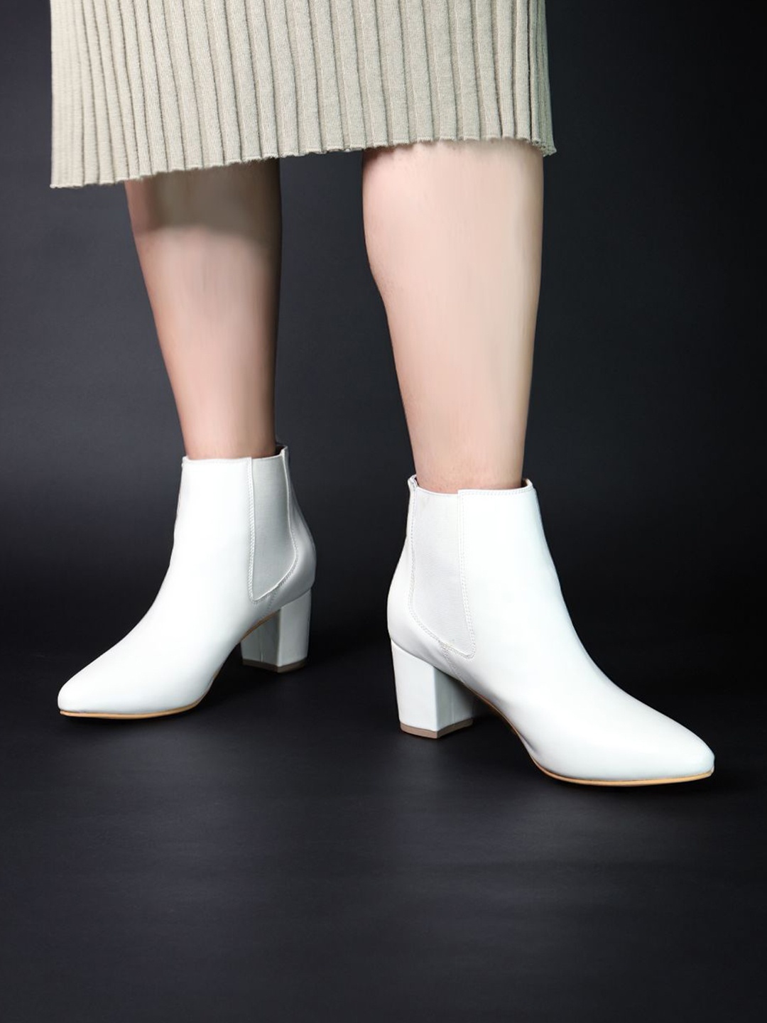 

Monrow Aurely Cream Block Heel Boots