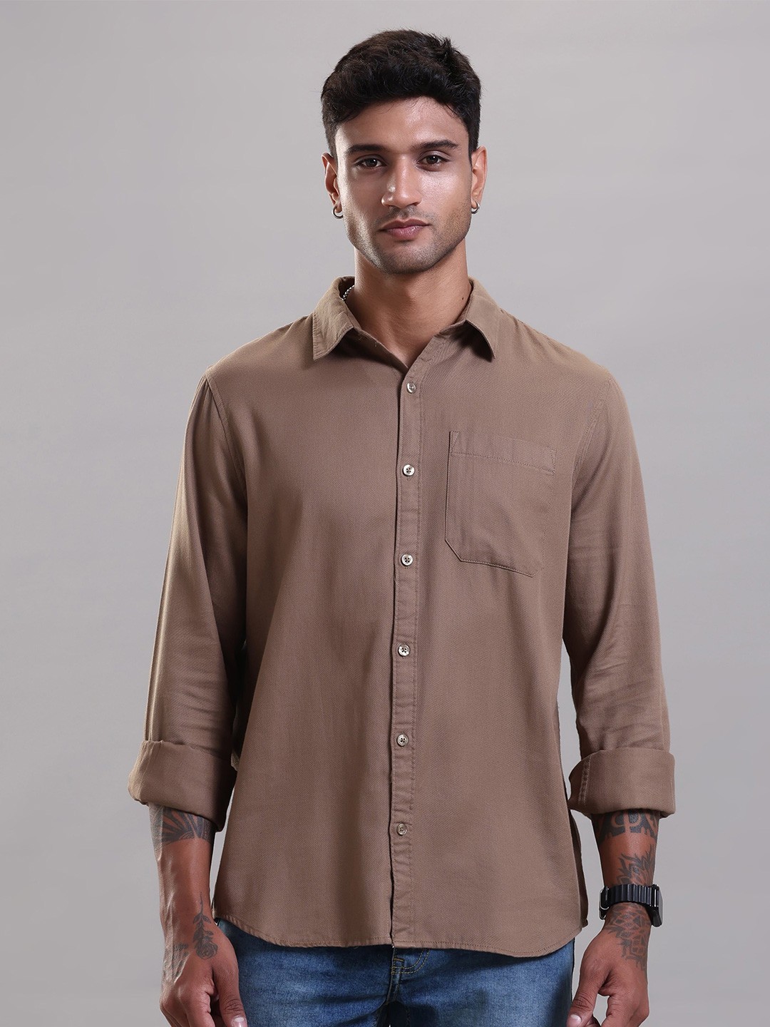 

Canjuice Men Comfort Relaxed Fit Spread Collar Solid Cotton Casual Shirt, Brown