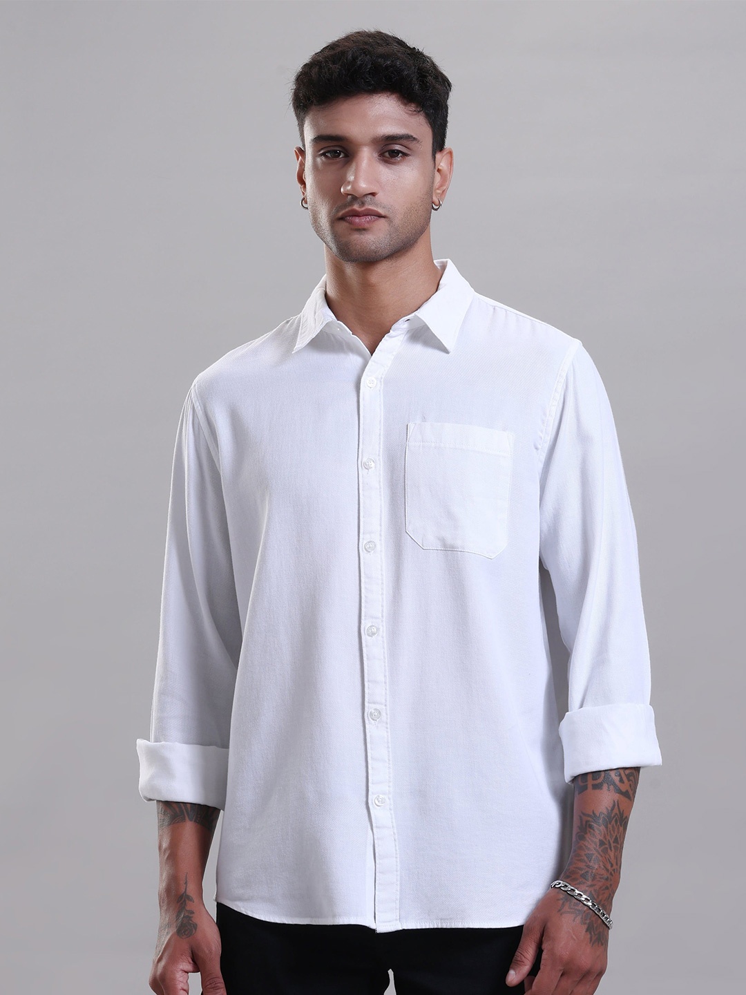 

Canjuice Men Comfort Relaxed Fit Spread Collar Solid Cotton Casual Shirt, White