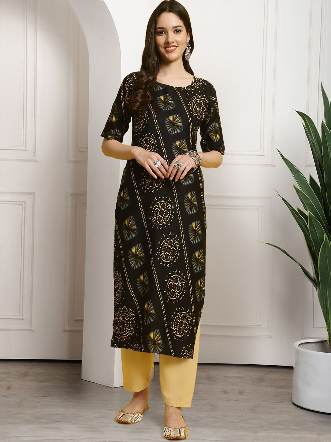 

7Threads Bandhani Printed Round Neck Kurta With Trousers, Black