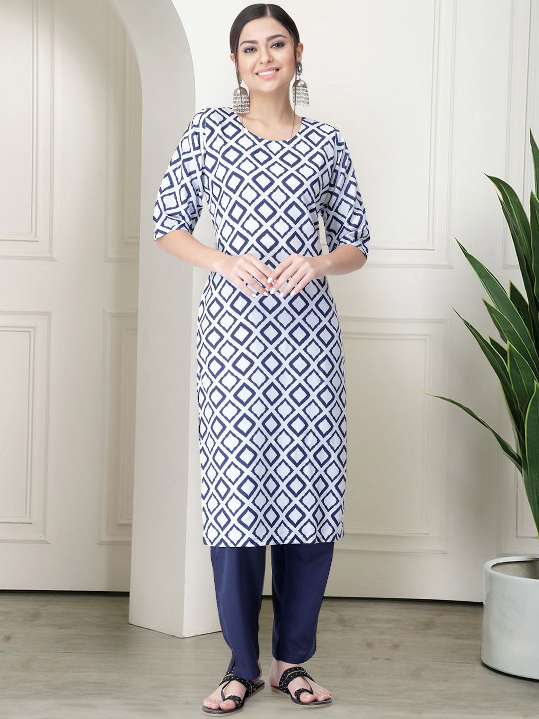 

7Threads Geometric Printed Round Neck Kurta With Trousers, White