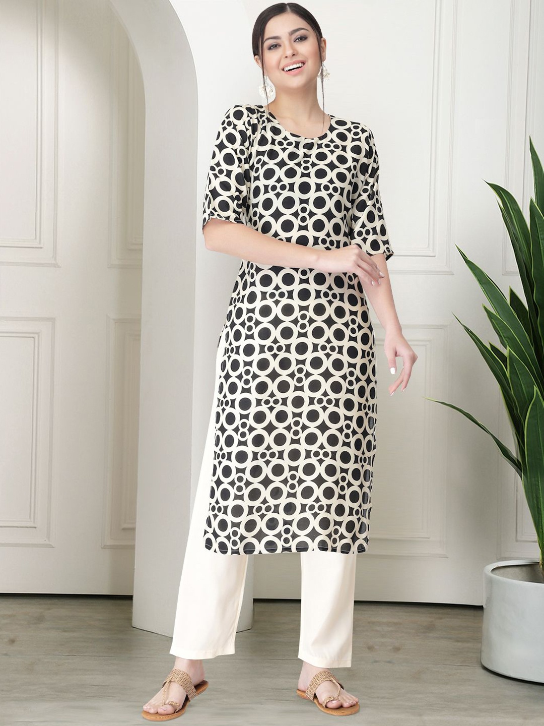 

7Threads Geometric Printed Round Neck Kurta With Trousers, Black
