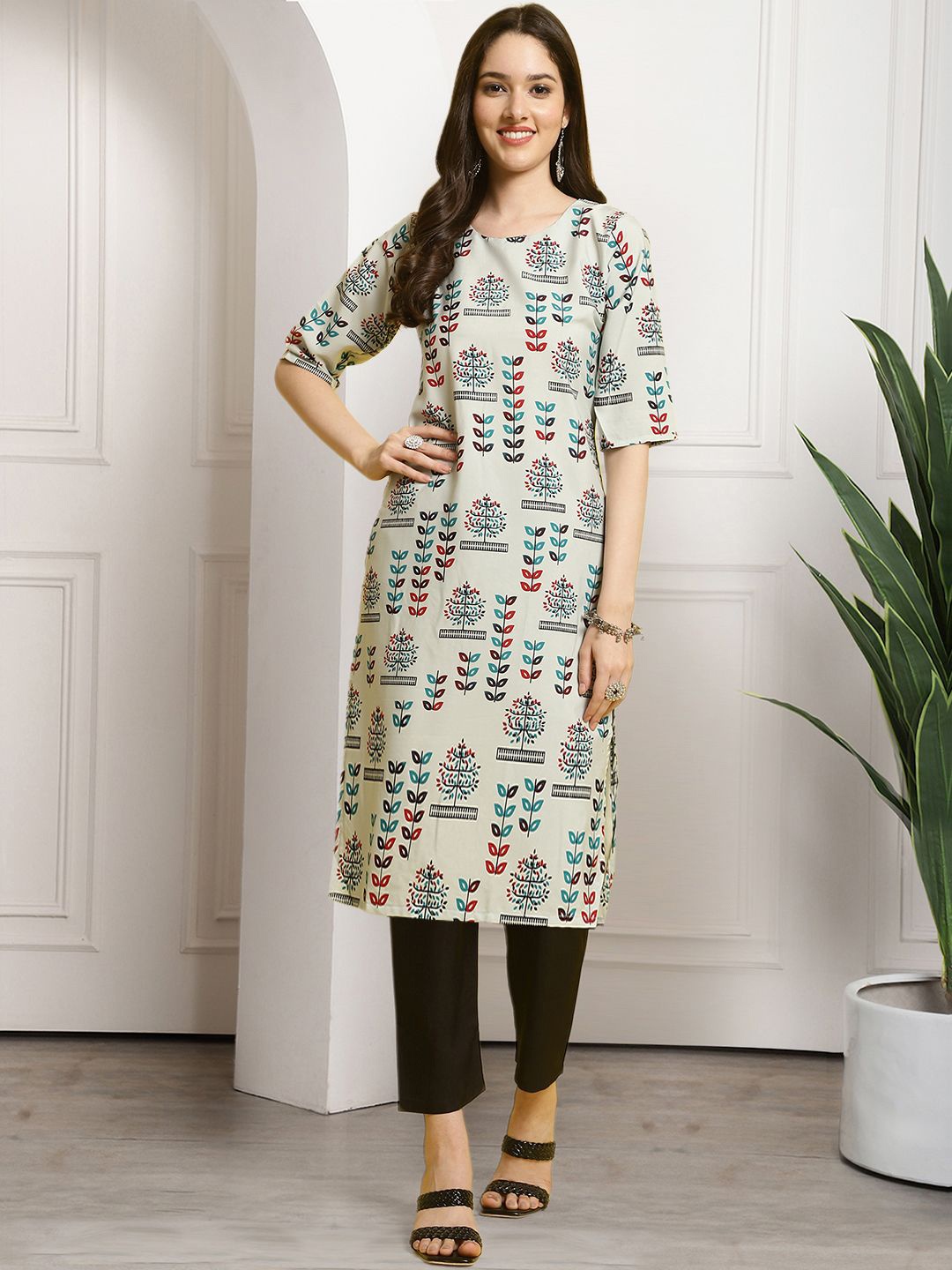 

7Threads Floral Printed Round Neck Kurta With Trousers, Grey