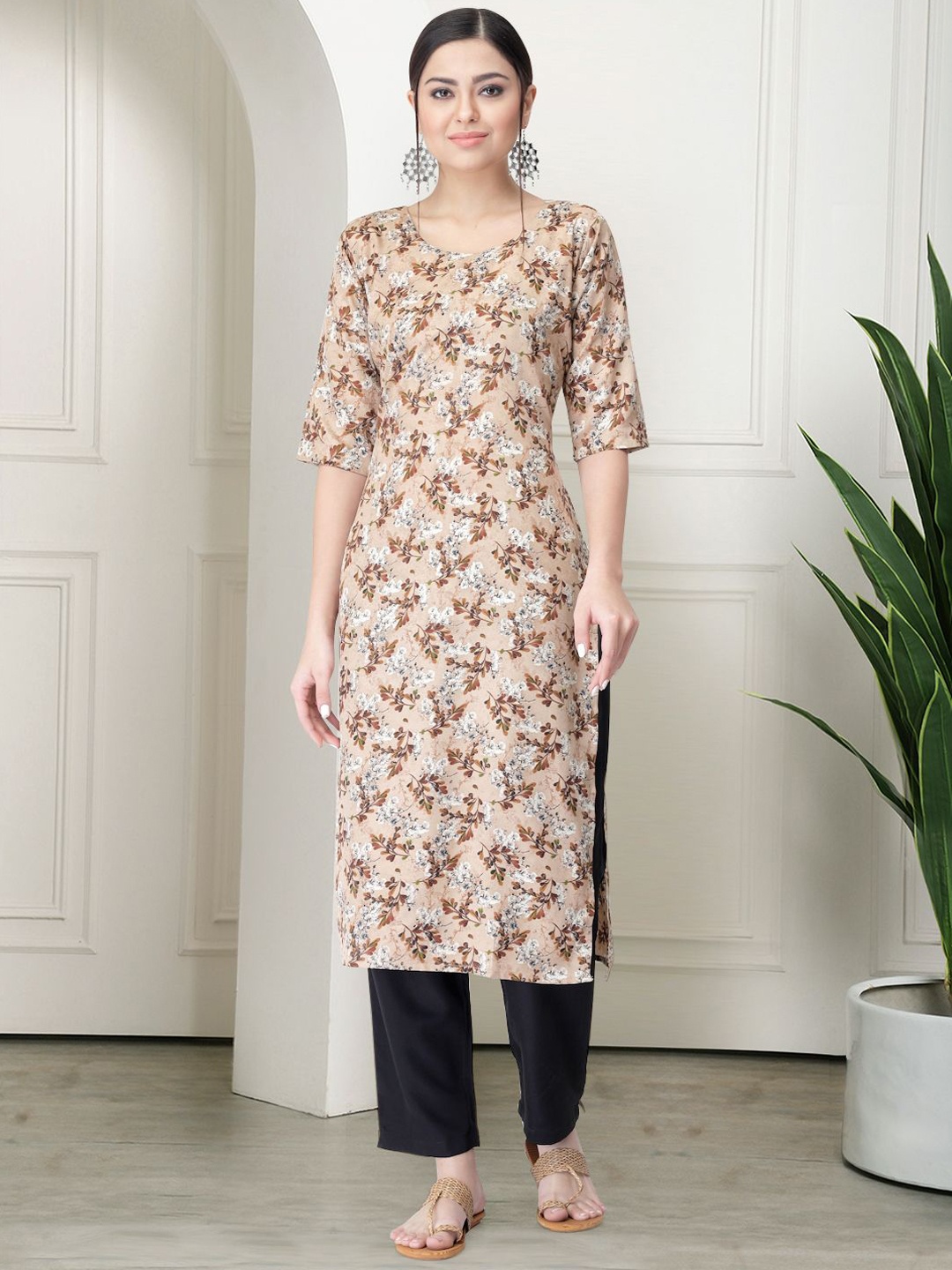 

7Threads Floral Printed Round Neck Kurta With Trousers, Beige