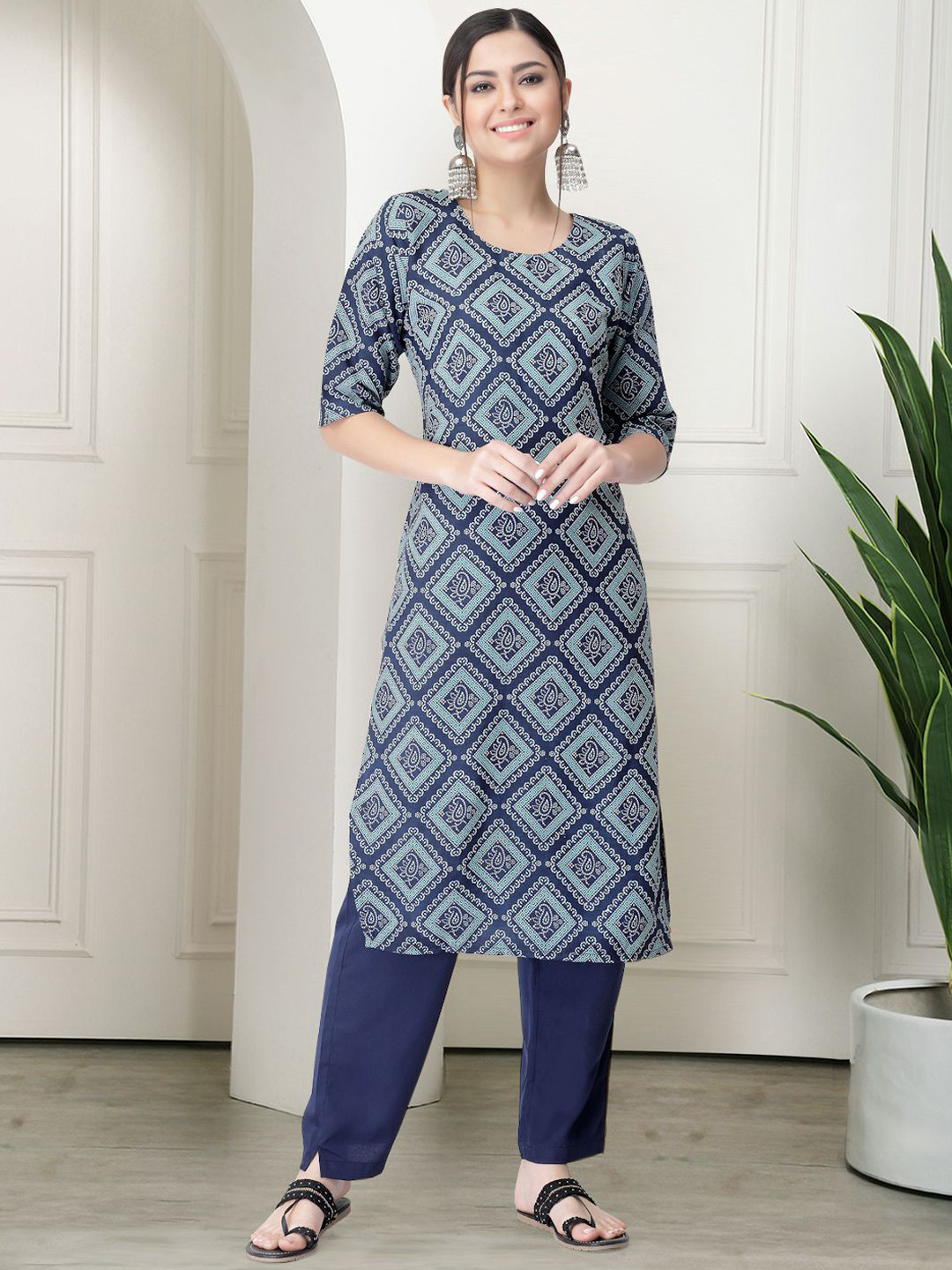 

7Threads Ethnic Motifs Printed Round Neck Kurta With Trouser, Navy blue