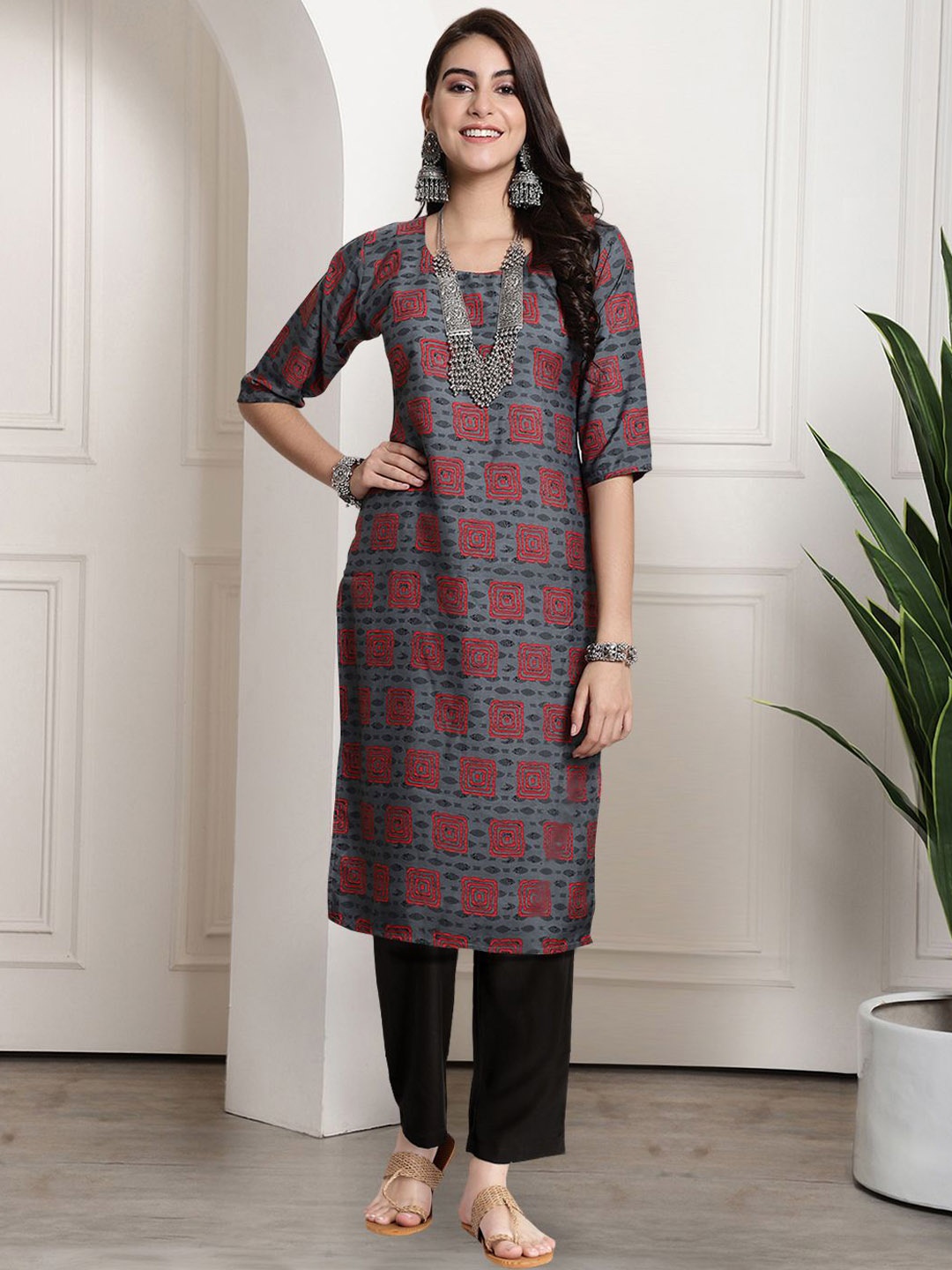 

7Threads Geometric Printed Round Neck Kurta With Trousers, Grey melange