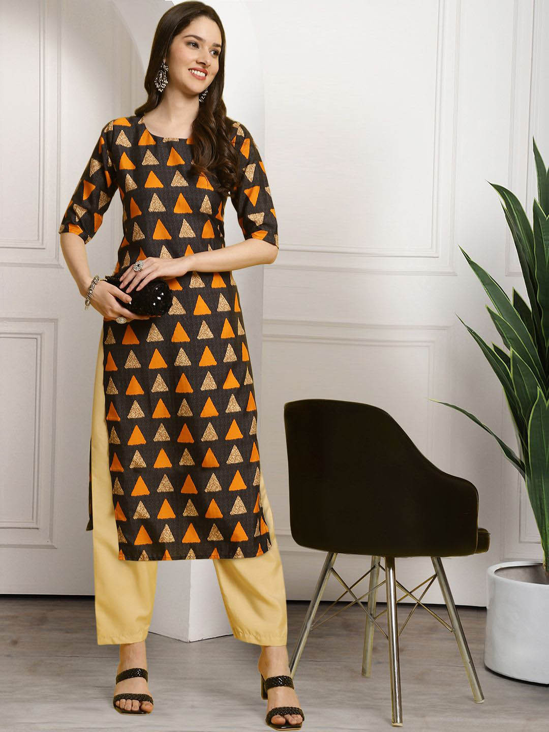 

7Threads Geometric Printed Round Neck Kurta With Trousers, Black