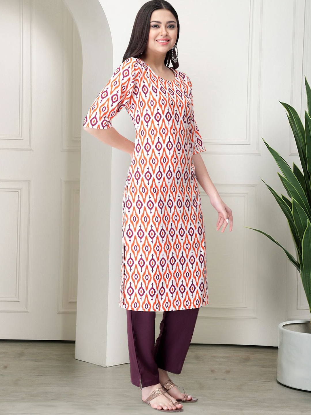 

7Threads Geometric Printed Round Neck Kurta With Trousers, White