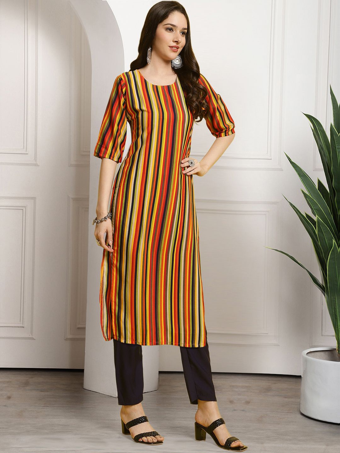 

7Threads Striped Printed Round Neck Kurta With Trousers, Orange